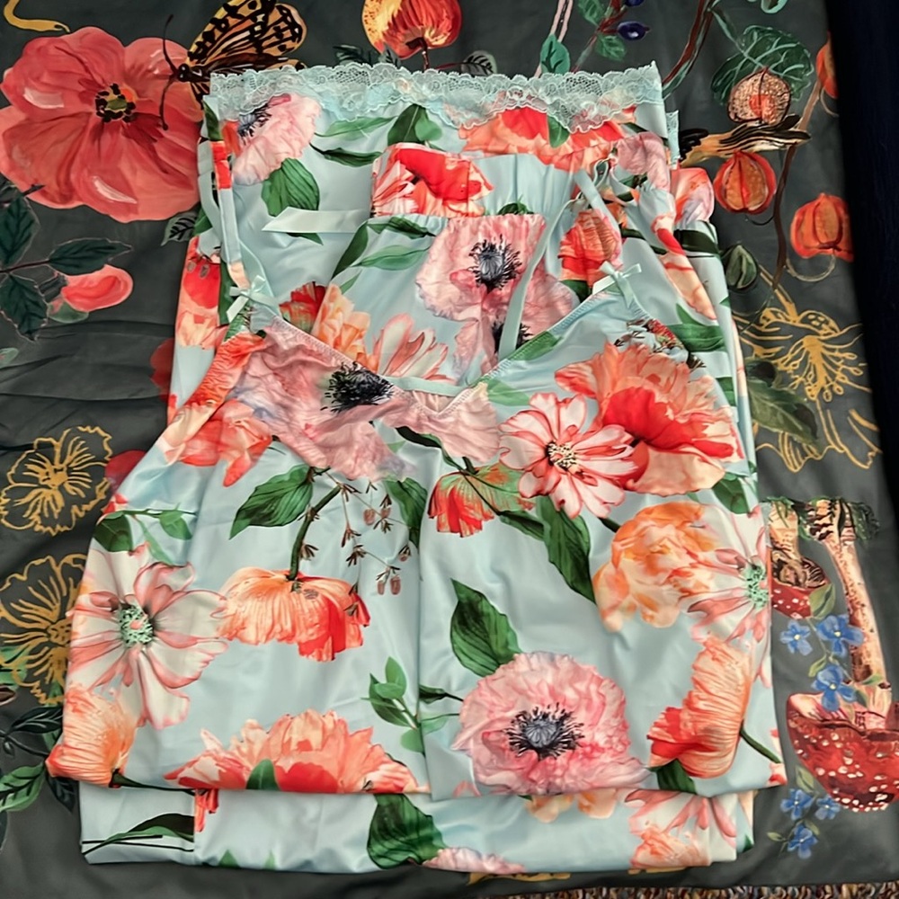 LB/ Cacique Floral Pajama Set - Picture 7 of 11